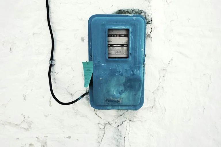 Elektroenerģijas cena Latvijā 13. septembrī: kad lietot izdevīgāk